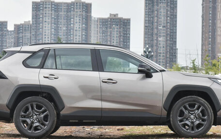 Toyota RAV4, 2024 год, 3 520 000 рублей, 6 фотография
