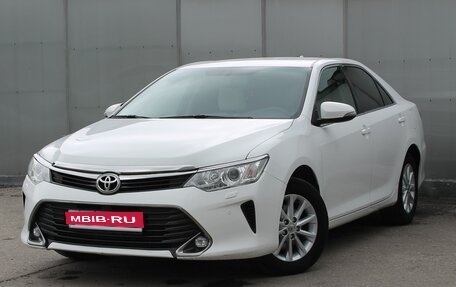 Toyota Camry, 2017 год, 2 050 000 рублей, 1 фотография