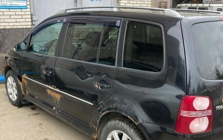 Volkswagen Touran III, 2007 год, 555 000 рублей, 2 фотография