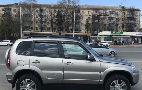 Chevrolet Niva I рестайлинг, 2015 год, 790 000 рублей, 4 фотография