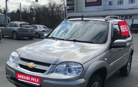 Chevrolet Niva I рестайлинг, 2015 год, 790 000 рублей, 2 фотография