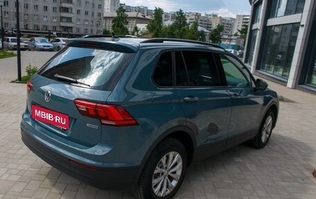 Volkswagen Tiguan II, 2019 год, 2 650 000 рублей, 2 фотография