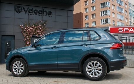 Volkswagen Tiguan II, 2019 год, 2 650 000 рублей, 12 фотография