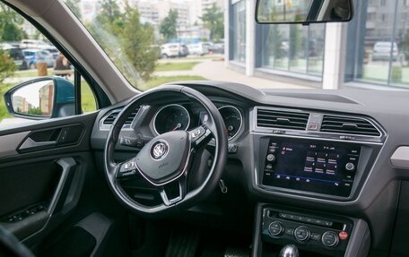 Volkswagen Tiguan II, 2019 год, 2 650 000 рублей, 18 фотография