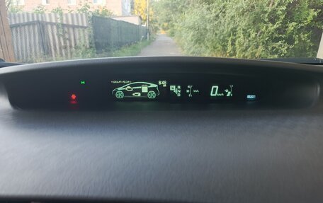 Toyota Prius, 2011 год, 1 200 000 рублей, 3 фотография