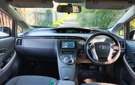 Toyota Prius, 2011 год, 1 200 000 рублей, 8 фотография