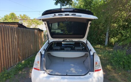Toyota Prius, 2011 год, 1 200 000 рублей, 9 фотография
