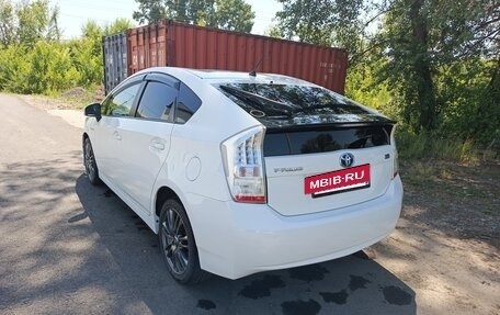 Toyota Prius, 2011 год, 1 200 000 рублей, 18 фотография