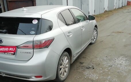 Lexus CT I рестайлинг, 2011 год, 1 100 000 рублей, 2 фотография
