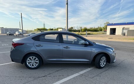 Hyundai Solaris II рестайлинг, 2019 год, 1 500 000 рублей, 4 фотография
