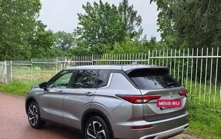 Mitsubishi Outlander, 2021 год, 3 230 000 рублей, 4 фотография