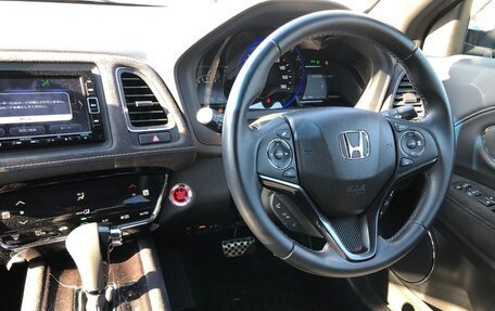 Honda Vezel, 2020 год, 2 400 000 рублей, 7 фотография