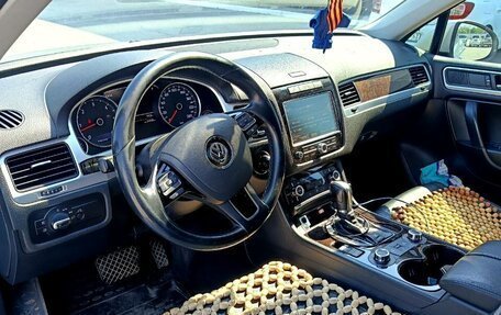 Volkswagen Touareg III, 2010 год, 1 830 000 рублей, 5 фотография