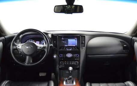 Infiniti QX70, 2014 год, 2 610 000 рублей, 19 фотография