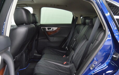 Infiniti QX70, 2014 год, 2 610 000 рублей, 18 фотография