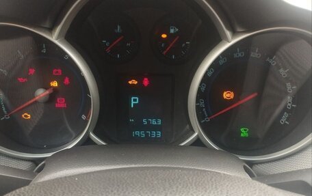Chevrolet Cruze II, 2011 год, 600 000 рублей, 2 фотография