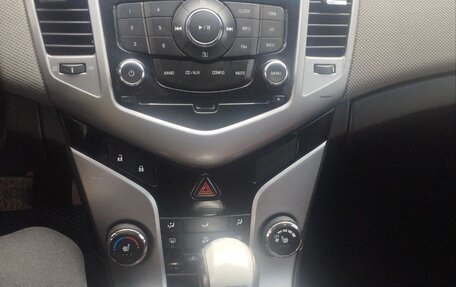 Chevrolet Cruze II, 2011 год, 600 000 рублей, 8 фотография