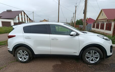 KIA Sportage IV рестайлинг, 2017 год, 2 200 000 рублей, 5 фотография