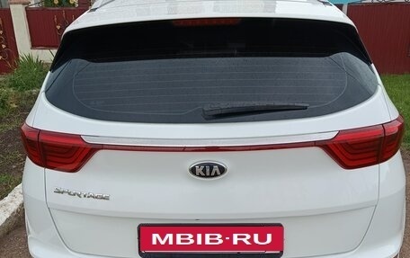 KIA Sportage IV рестайлинг, 2017 год, 2 200 000 рублей, 6 фотография