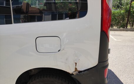 Renault Kangoo II рестайлинг, 2010 год, 650 000 рублей, 10 фотография