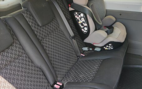 Renault Kangoo II рестайлинг, 2010 год, 650 000 рублей, 12 фотография