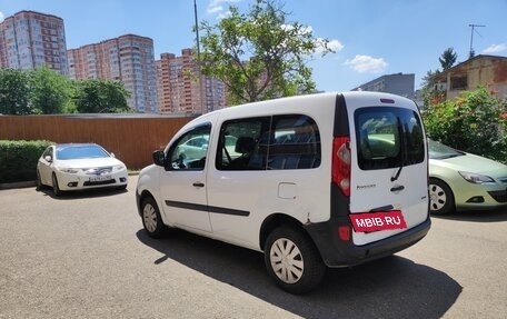 Renault Kangoo II рестайлинг, 2010 год, 650 000 рублей, 8 фотография