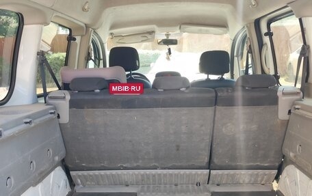 Renault Kangoo II рестайлинг, 2010 год, 650 000 рублей, 13 фотография
