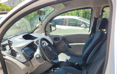 Renault Kangoo II рестайлинг, 2010 год, 650 000 рублей, 16 фотография
