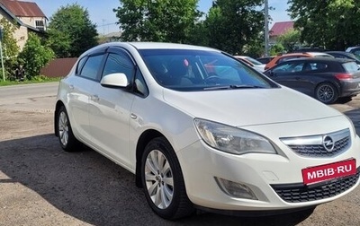 Opel Astra J, 2011 год, 750 000 рублей, 1 фотография