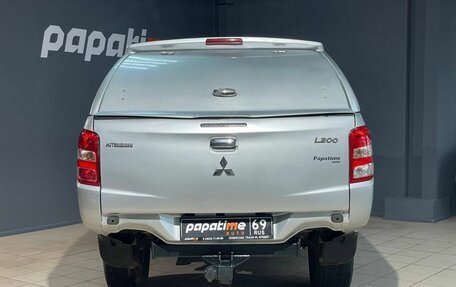 Mitsubishi L200 IV рестайлинг, 2015 год, 2 050 000 рублей, 4 фотография
