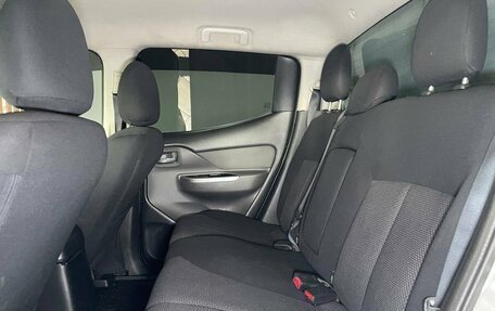 Mitsubishi L200 IV рестайлинг, 2015 год, 2 050 000 рублей, 13 фотография