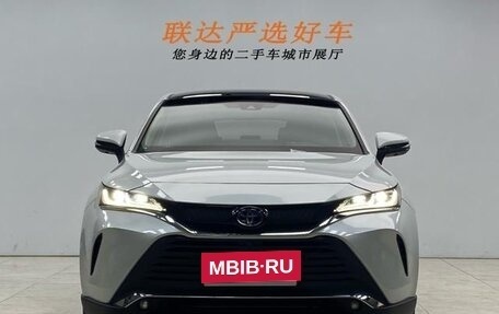 Toyota Harrier, 2021 год, 3 820 000 рублей, 2 фотография