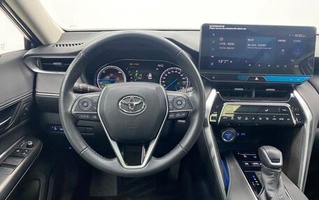 Toyota Harrier, 2021 год, 3 820 000 рублей, 11 фотография