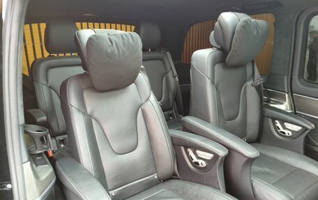 Mercedes-Benz V-Класс, 2019 год, 5 820 000 рублей, 15 фотография