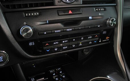 Lexus RX IV рестайлинг, 2017 год, 3 498 000 рублей, 23 фотография