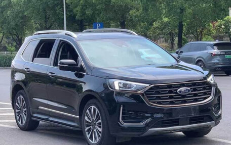 Ford Edge II рестайлинг, 2022 год, 2 100 000 рублей, 3 фотография