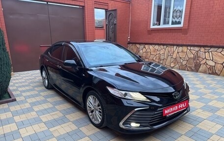 Toyota Camry, 2019 год, 2 750 000 рублей, 2 фотография
