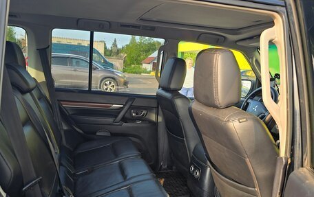 Mitsubishi Pajero IV, 2008 год, 1 050 000 рублей, 12 фотография