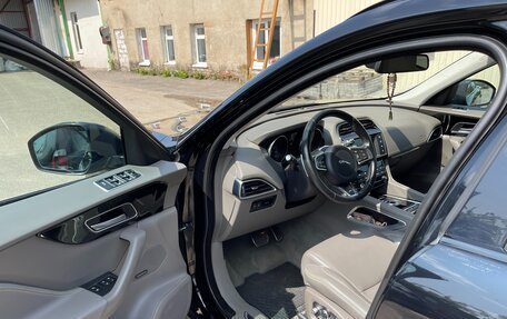 Jaguar F-Pace, 2017 год, 2 340 000 рублей, 9 фотография