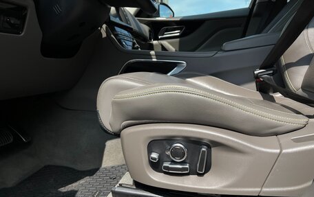 Jaguar F-Pace, 2017 год, 2 340 000 рублей, 21 фотография