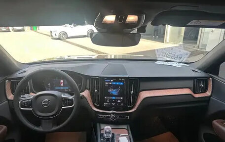Volvo XC60 II, 2025 год, 4 400 065 рублей, 2 фотография