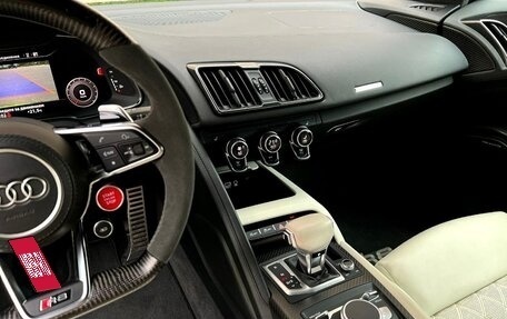 Audi R8, 2016 год, 10 898 000 рублей, 9 фотография