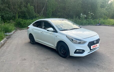 Hyundai Solaris II рестайлинг, 2017 год, 850 000 рублей, 2 фотография