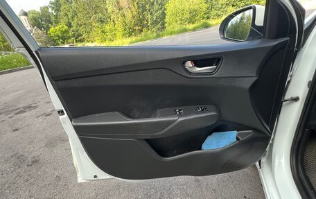Hyundai Solaris II рестайлинг, 2017 год, 850 000 рублей, 23 фотография