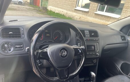 Volkswagen Polo VI (EU Market), 2017 год, 1 200 000 рублей, 8 фотография