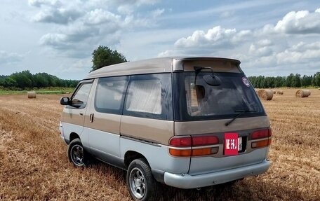 Toyota Lite Ace IV, 1992 год, 630 000 рублей, 3 фотография