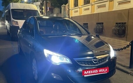 Opel Astra J, 2011 год, 520 000 рублей, 3 фотография