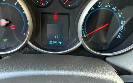 Chevrolet Cruze II, 2014 год, 970 000 рублей, 10 фотография