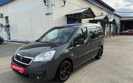 Peugeot Partner II рестайлинг 2, 2021 год, 1 750 000 рублей, 2 фотография