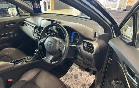 Toyota C-HR I рестайлинг, 2017 год, 2 449 900 рублей, 10 фотография